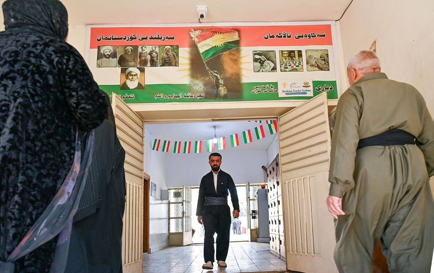Voters from the Kurdistan Region cast their ballots in the Iraqi parliamentary election in Erbil on November 11, 2025. Photo: Bilind T. Abdullah/Rudaw