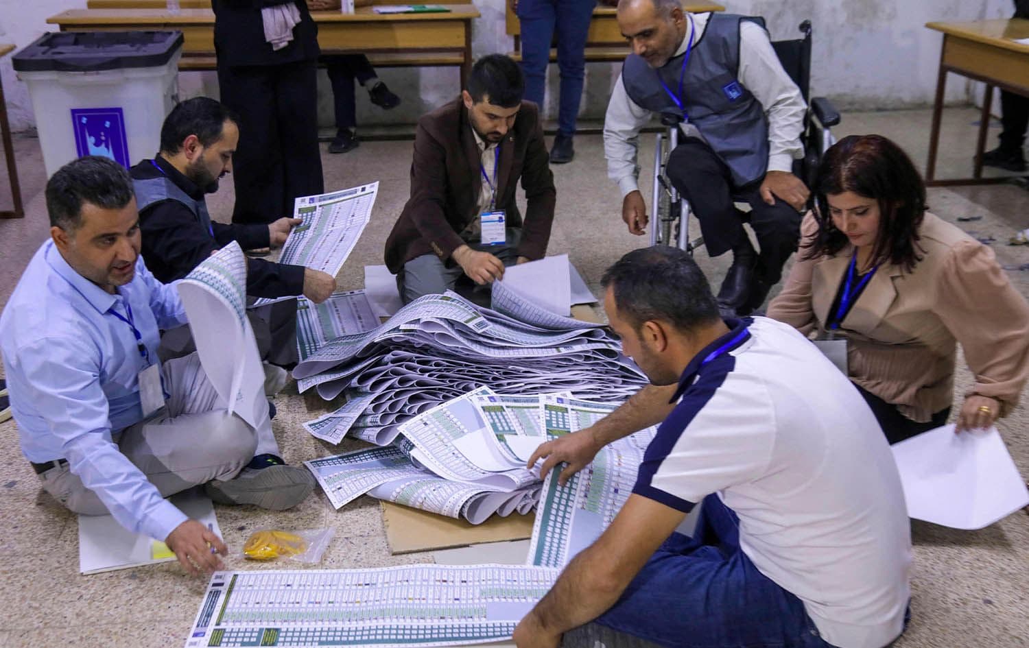جیاکردنەوەی دەنگ لە بنکەیەکی دەنگدان لە بەغدا. وێنە: AFP