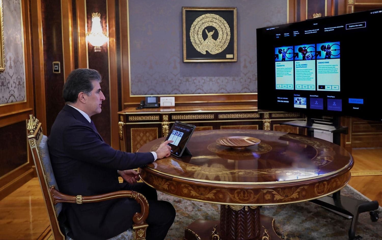 Kurdistan Region President Nechirvan Barzani voting for Zakho SC fans for a FIFA award on November 16, 2025. Photo: Nechirvan Barzani/Facebook