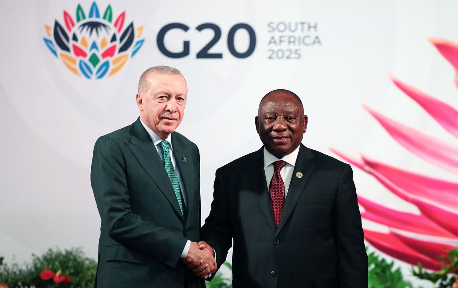 Erdoğan, G20'ye ev sahipliği yapan Güney Afrika Cumhurbaşkanı Cyril Ramaphosa tarafından karşılandı - AA