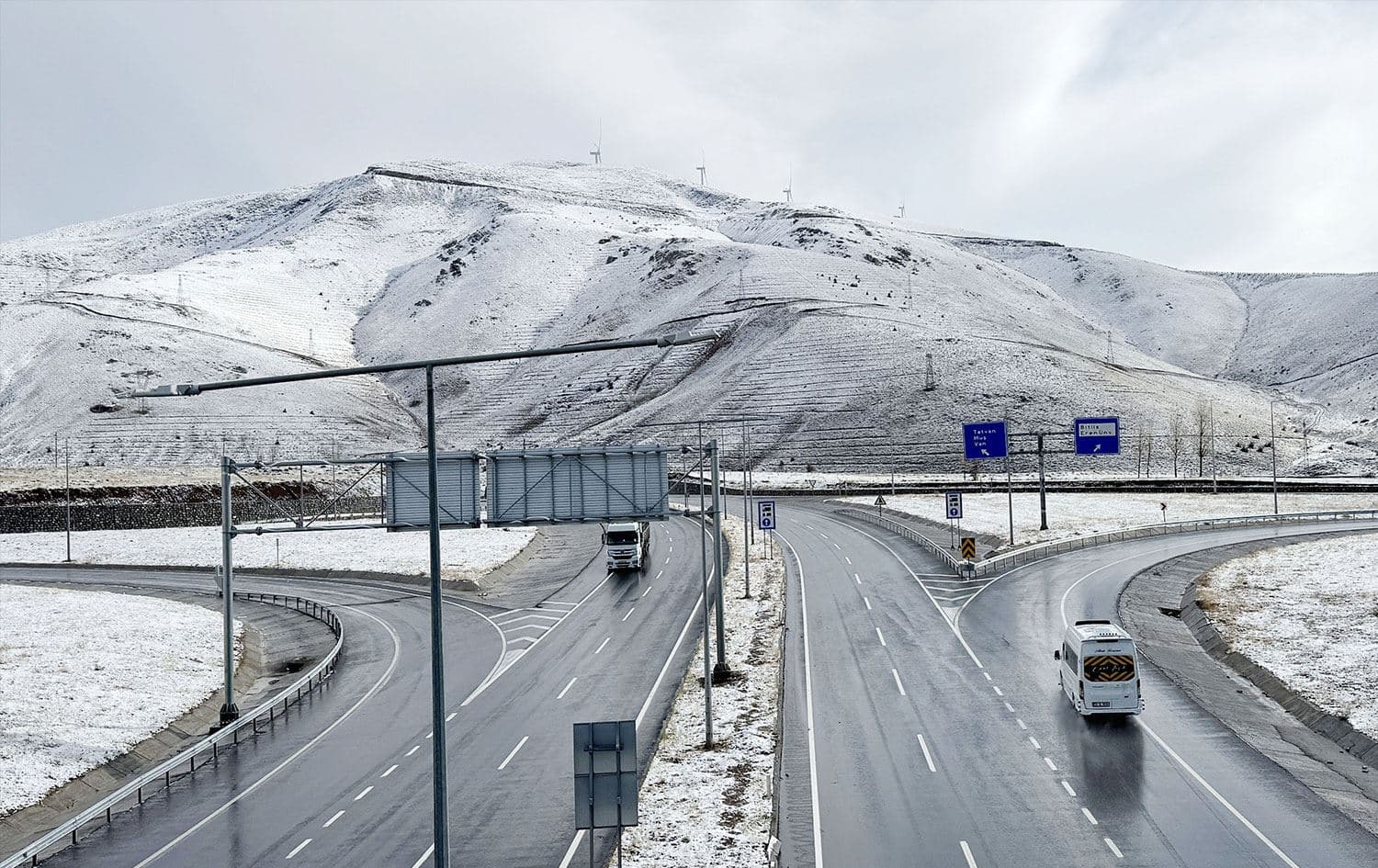 Bitlis'te kar Foto: AA