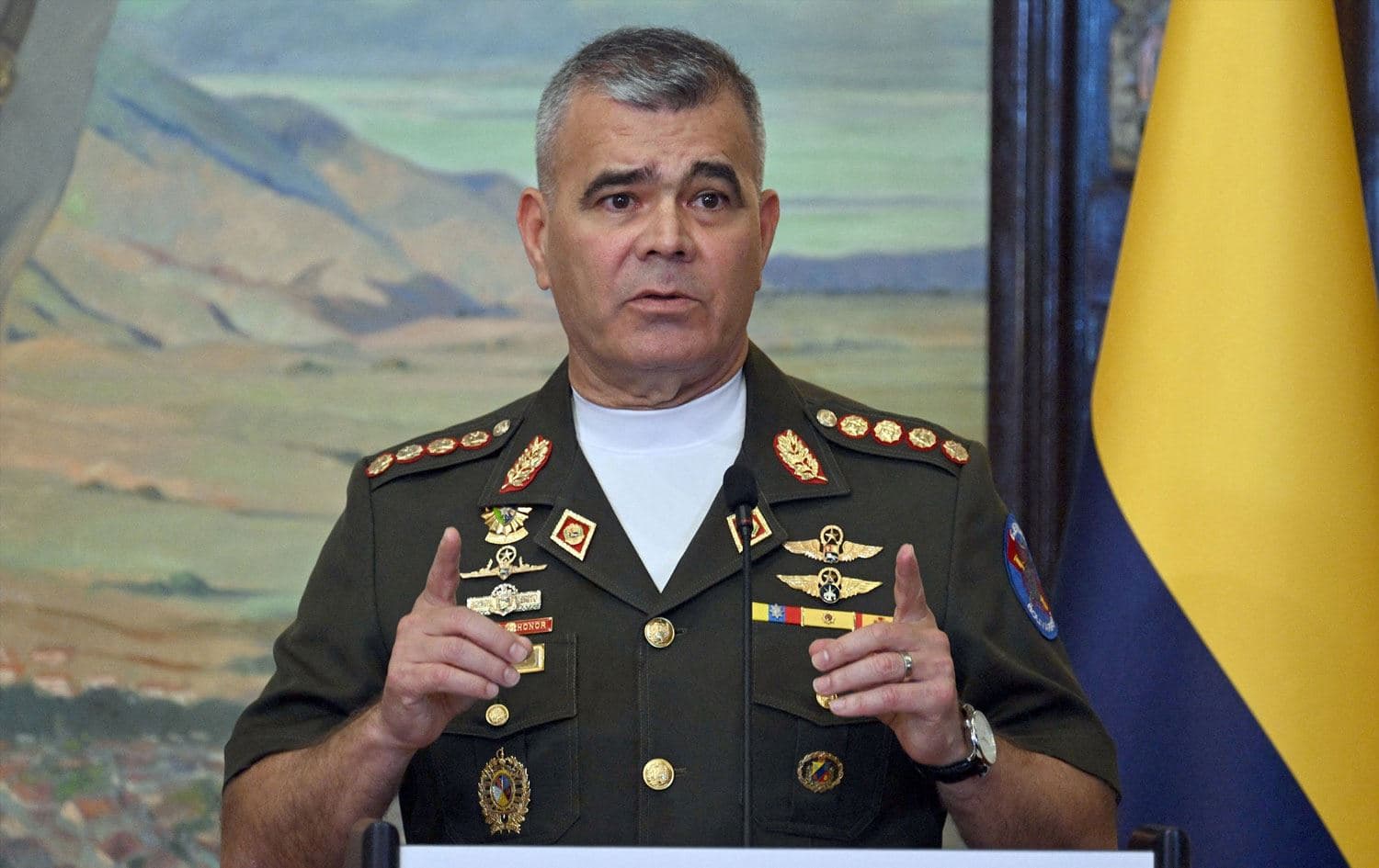 Venezuela Savunma Bakanı Vladimir Padrino Lopez