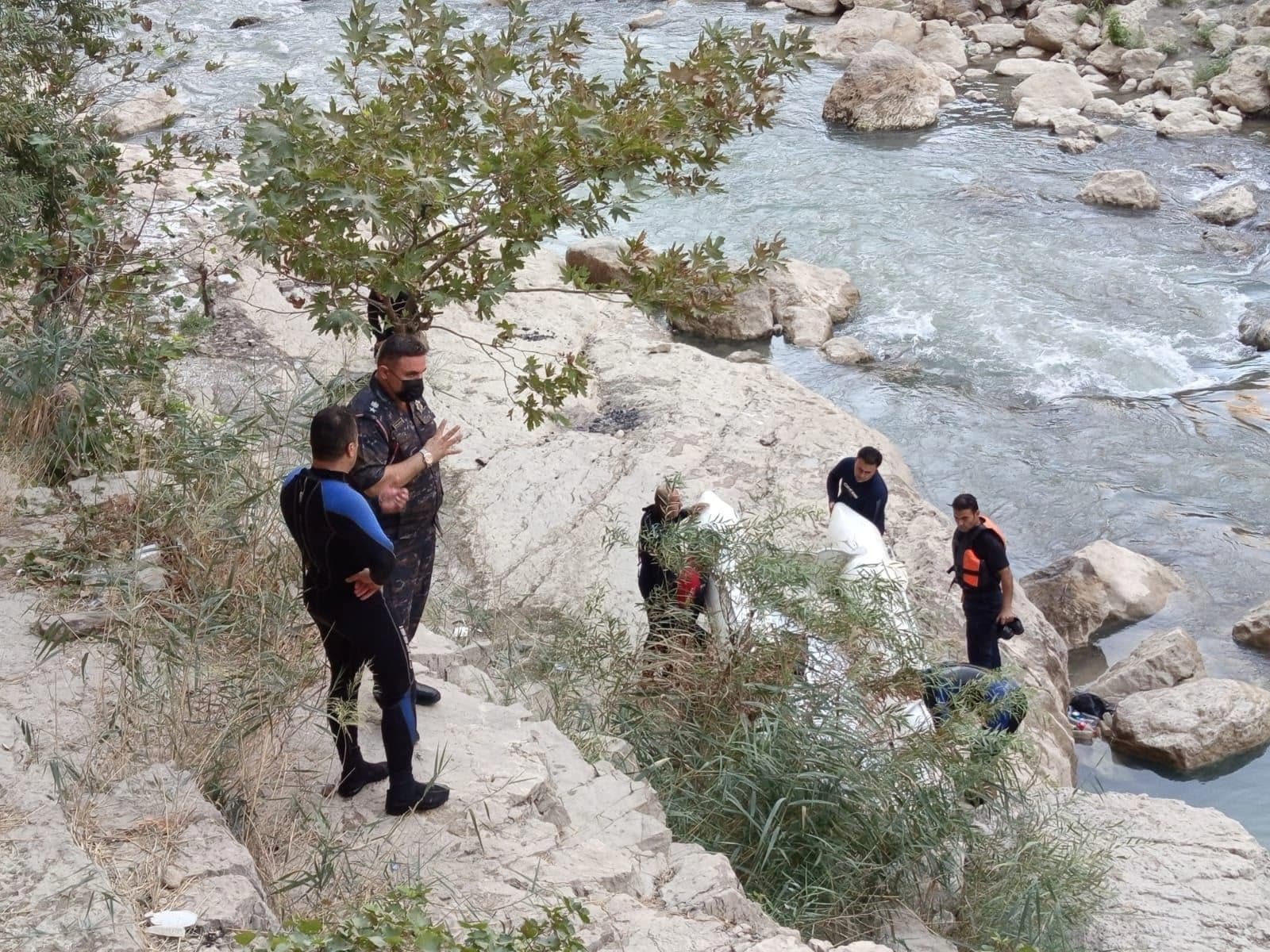 Civil defense teams during a rescue operation. Photo: File: Soran Civil Defense Department