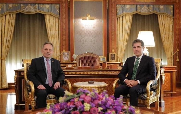 Balyozê Swîsreyê yê Îraqê Daniel Hunn û Nêçîrvan Barzanî / Wêne: Serokatiya Herêma Kurdistanê