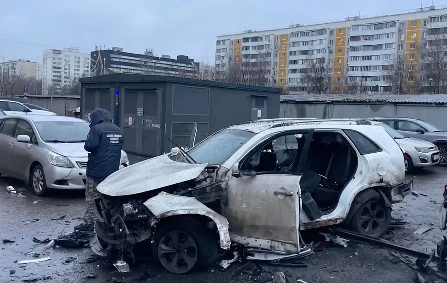 Moskova'da otomobile yerleştirilen patlayıcının infilak etmesi sonucu Tümgeneral Fanil Sarvarov hayatını kaybetti. / AA