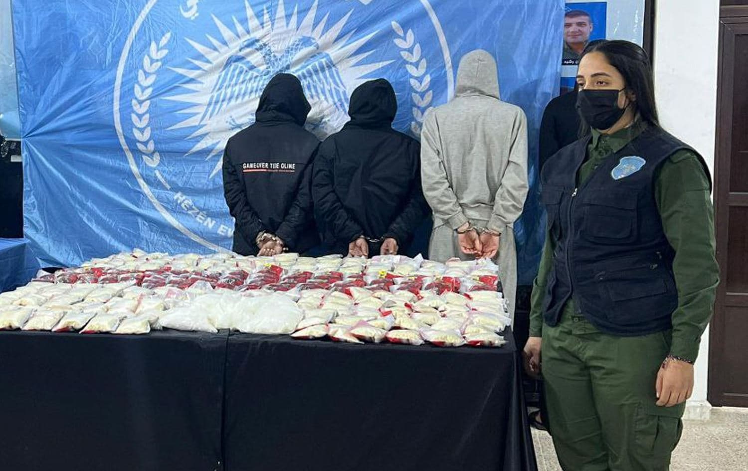 Kesên ku hatine desteserkirin û girtin / Wêne: Asayîşa Rêveberiya Xweser
