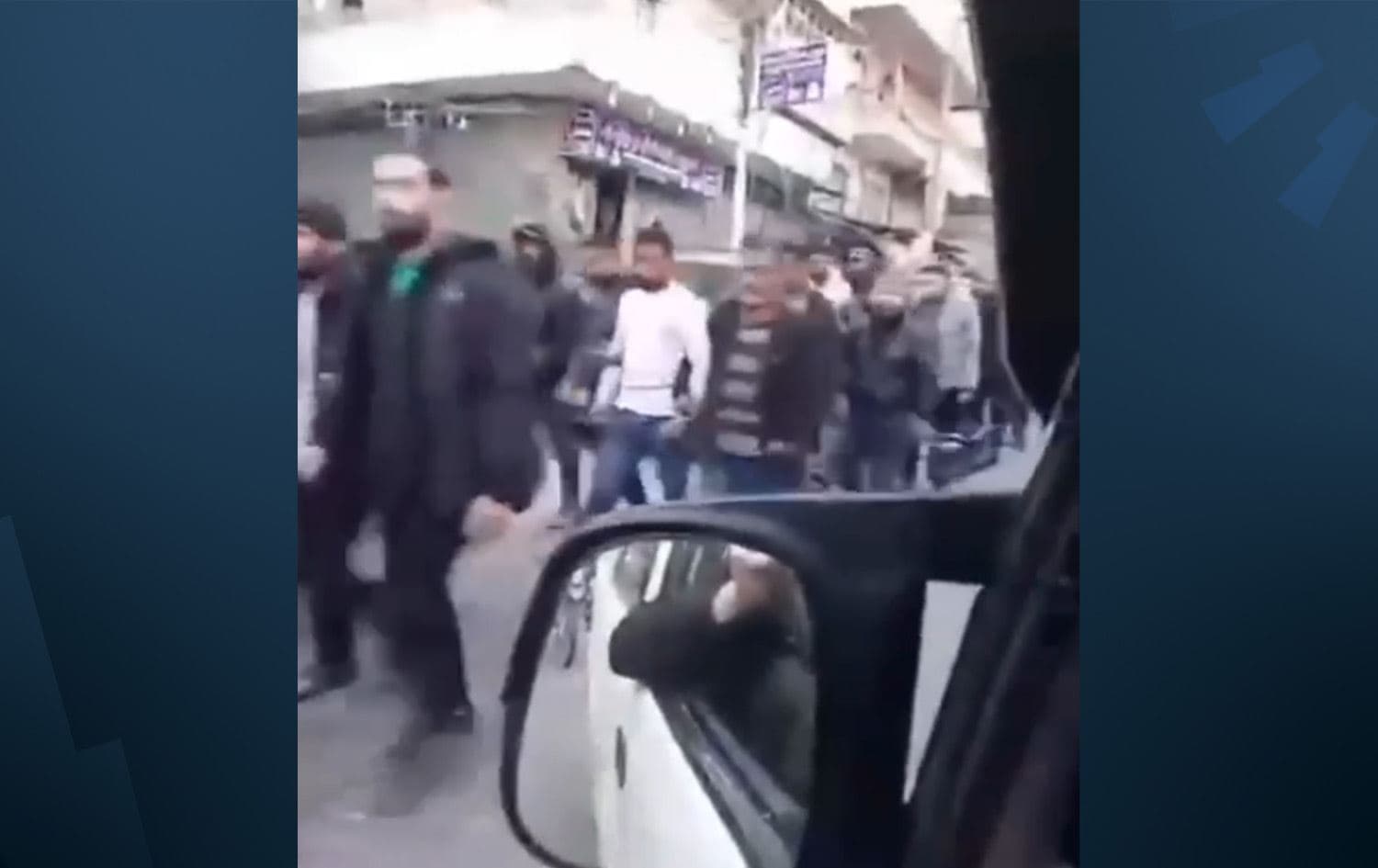 سوپای عەرەبیی سووریا دەڵێت ئەمانە ئاسایش و دەگوازرێنەوە، بەڵام رێڤەبەری خۆسەر رەتیدەکاتەوە و دەڵێت، سڤلین