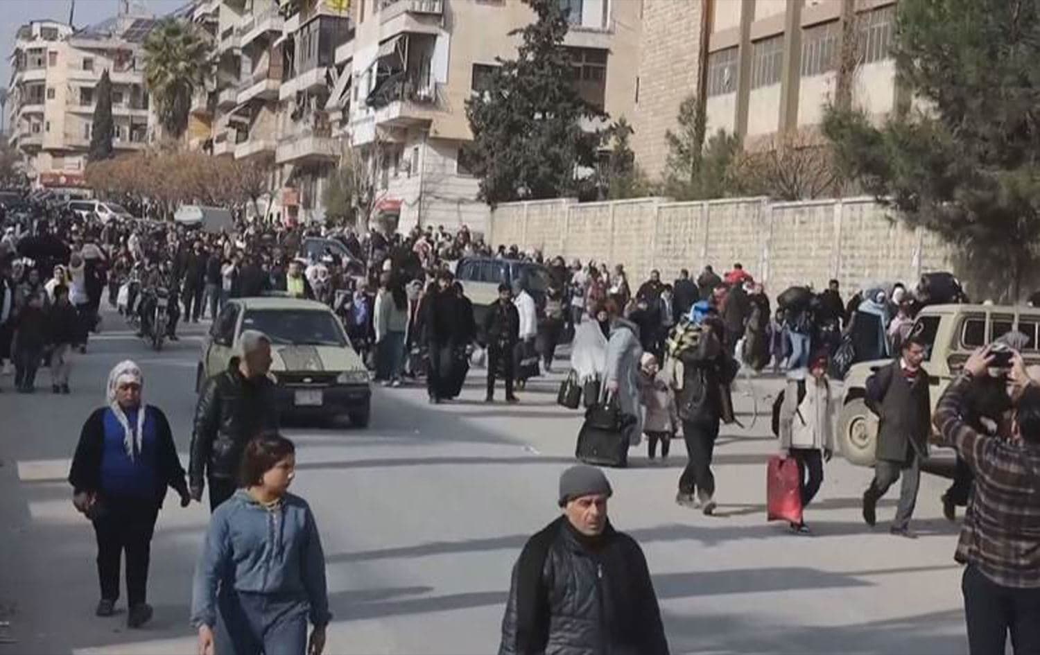 Halep’te yıkım ve çaresizlik: Kızım 4 gündür yemek yemedi