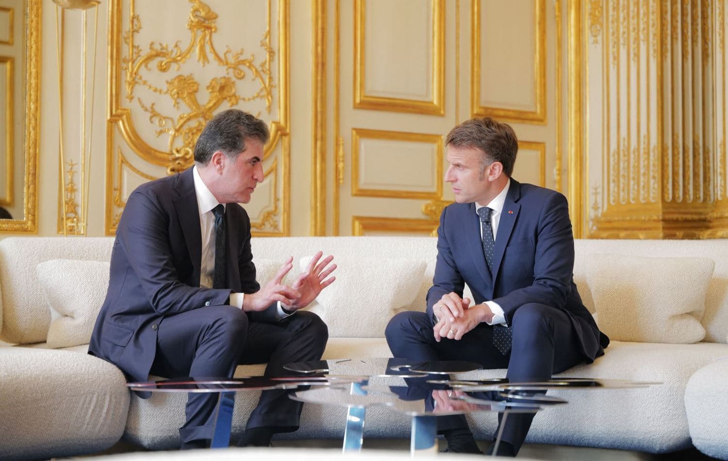 Foto: Kürdistan Bölgesi Başkanı Neçirvan Barzani ve Fransa Cumhurbaşkanı Emmanuel Macron, geçmişte Paris'teki Elysee Sarayı'nda bir araya geldikleri görüşmeden. (Fotoğraf: Arşiv)