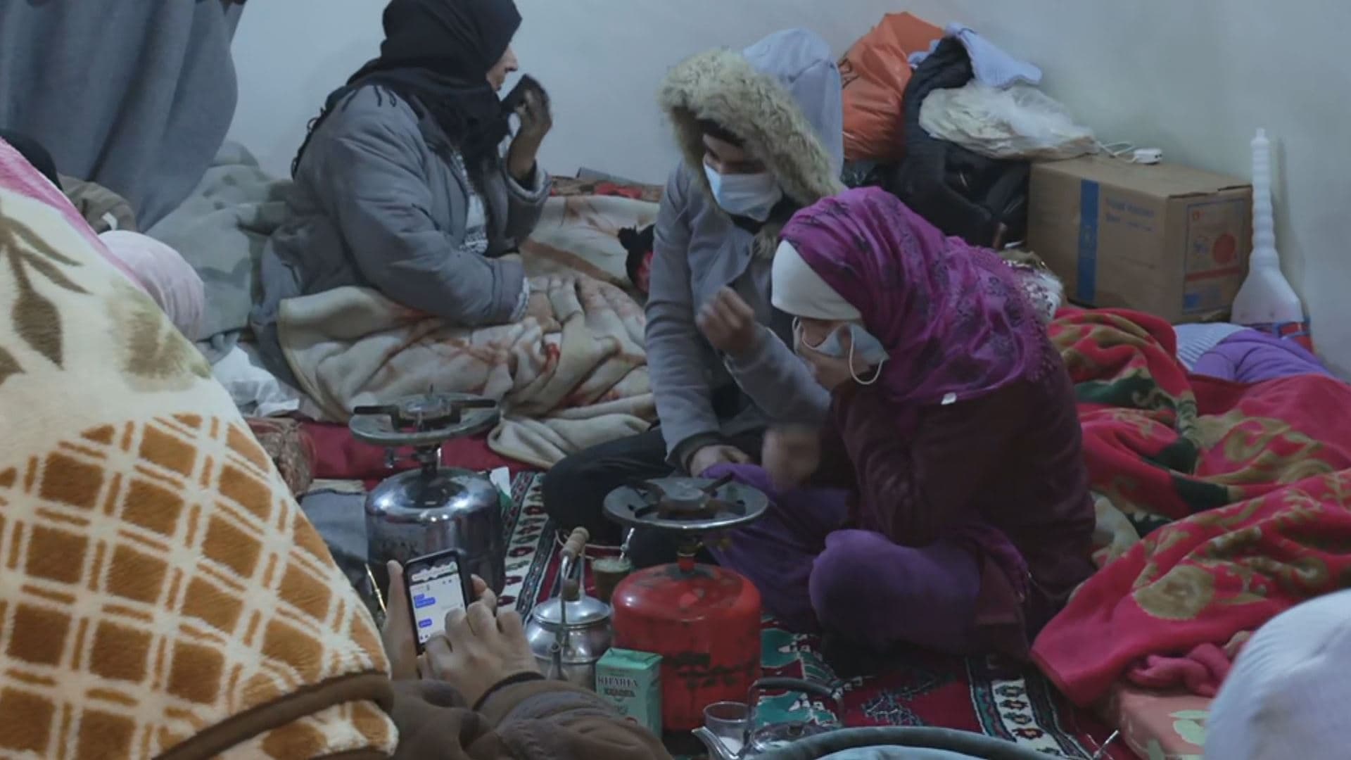 Civilians take shelter at a mosque in Qamishli, northern Syria (Rojava), amid fears of escalating instability due to ongoing clashes between Kurdish forces and Damascus-linked armed groups. Photo: Rudaw/screengrab