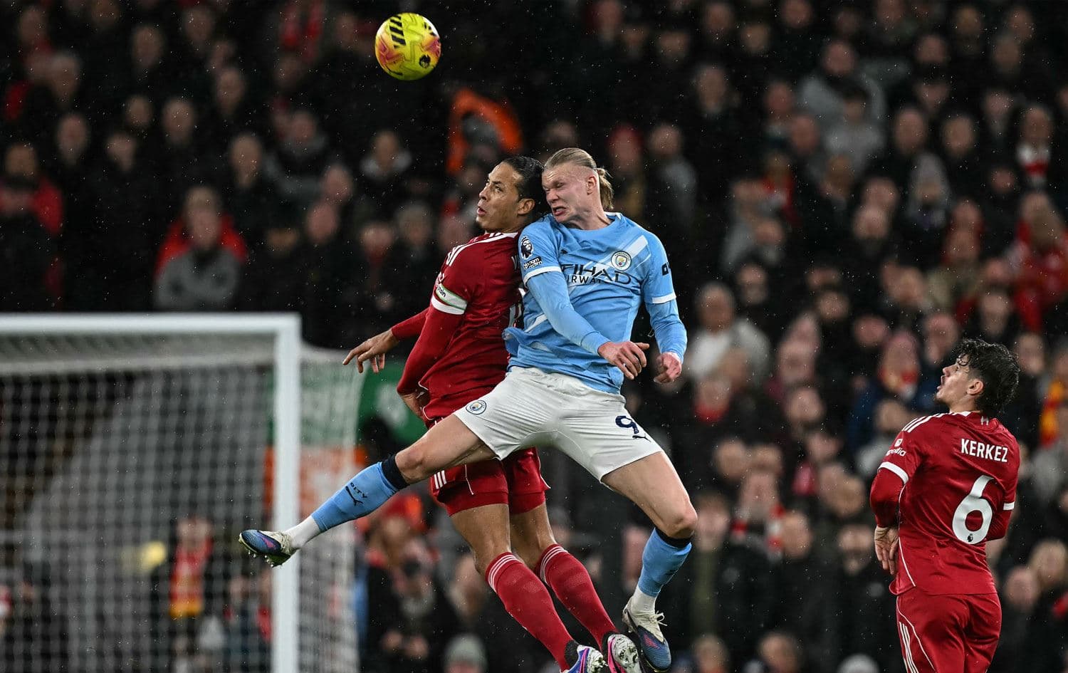Têkoşîna Virgil van Dijk û Erling Haaland / Wêne: PAUL ELLIS -AFP