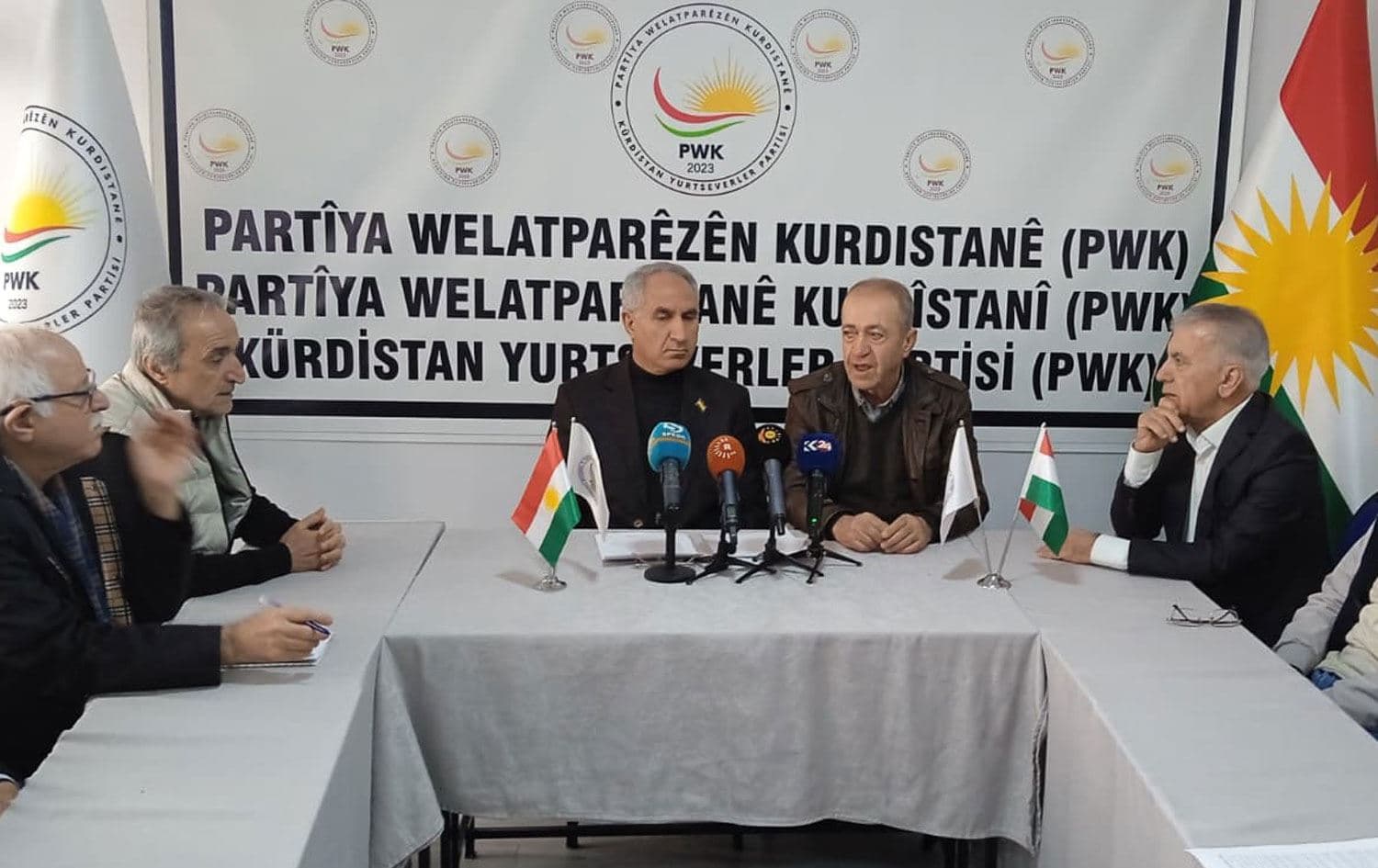 Rayedarên PWKyê daxuyanî da / Wêne: Rûdaw