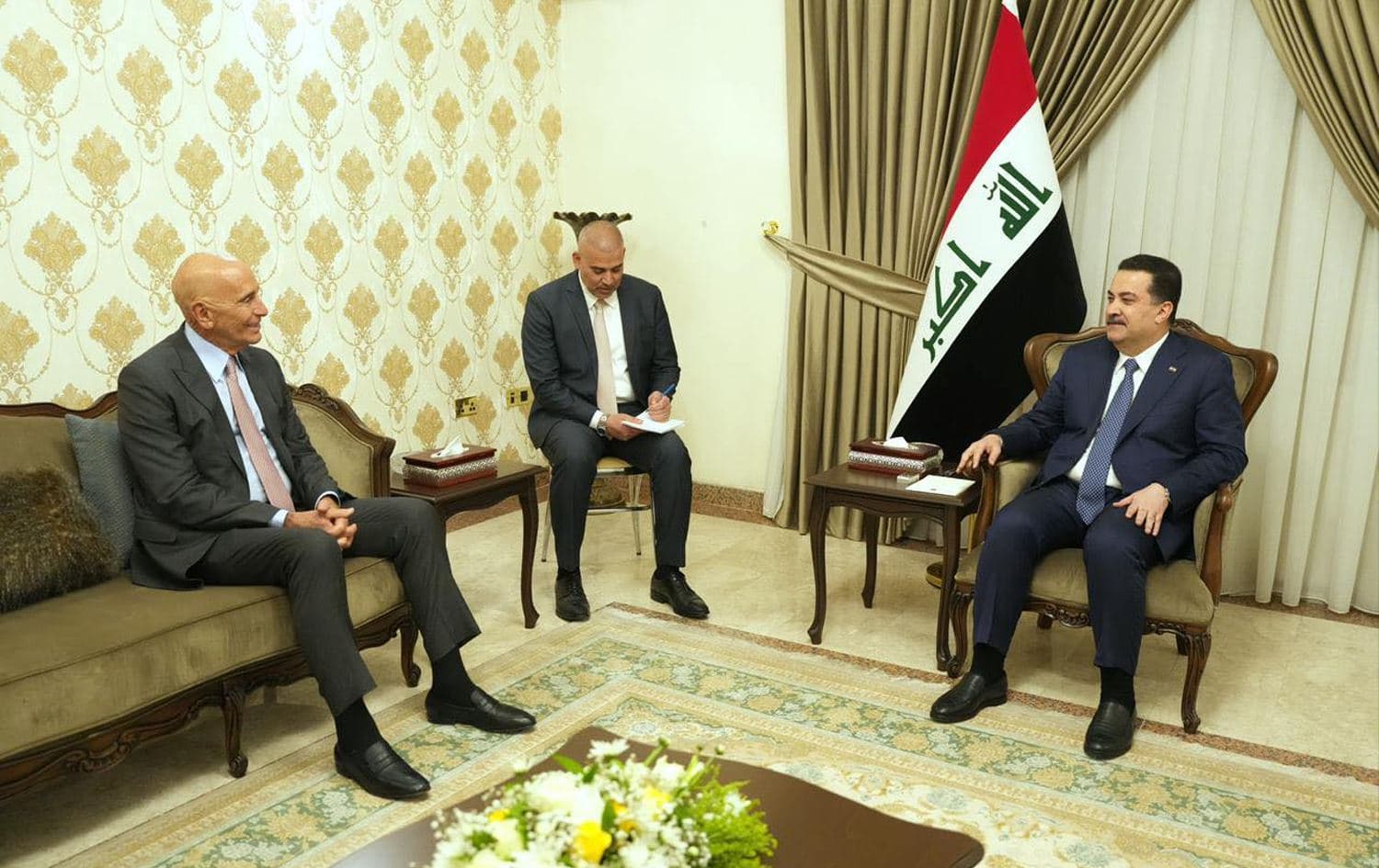 Iraqi Prime Minister Mohammed Shia’ al-Sudani (right) and the United States’ special envoy for Syria, Tom Barrack (left), in a meeting on February 22, 2026. Photo: Sudani’s office
