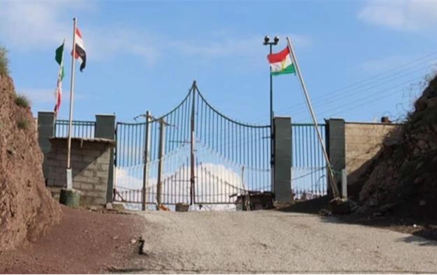 دەروازەی شوشمێ لە دیوی هەرێمی کوردستان