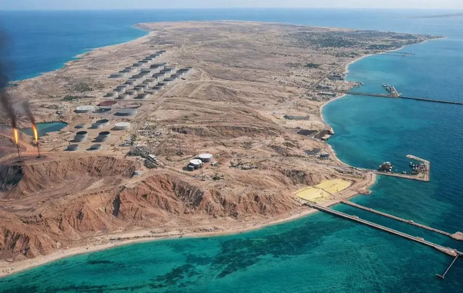 Foto: Petrol tesislerinin bulunduğu Hark Adası