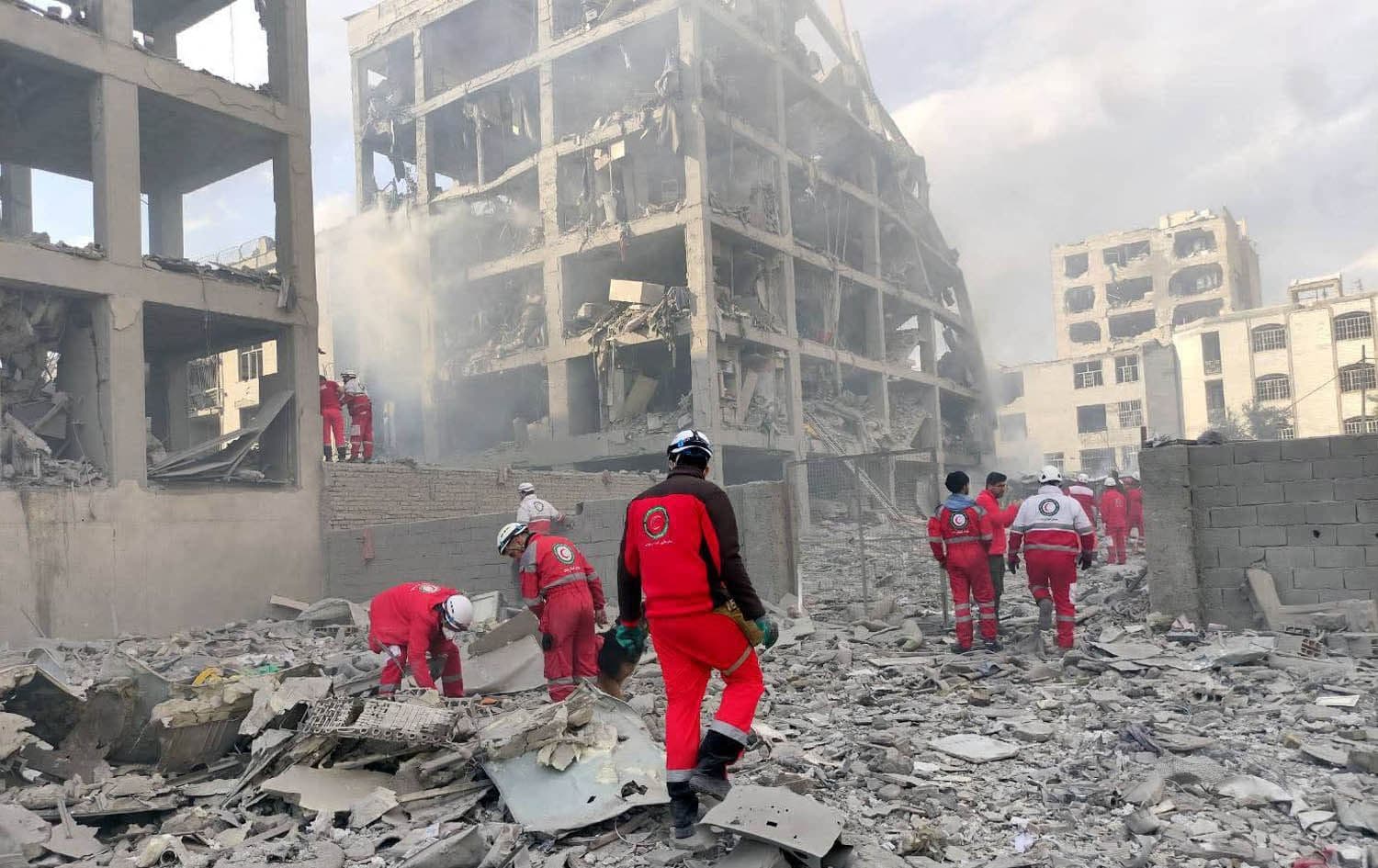 Wêrniyeke piştî bombebarana li Îranl / Wêne: Reuters
