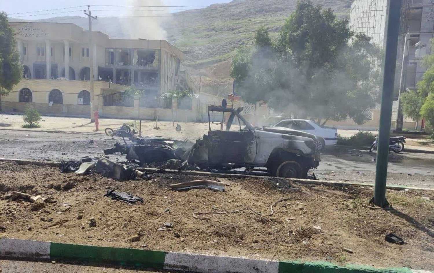 ئۆتۆمبێلێک بەهۆی بۆردوومانەکەوە لە لارستان سووتاوە