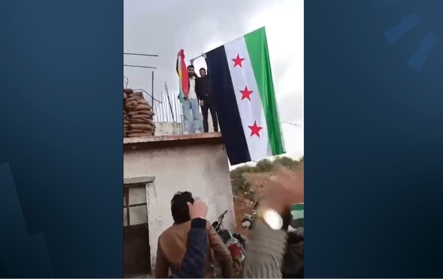 Hinek kes Alaya Kurdistanê dişewitîni / Wêne: Ji vîdeoyê