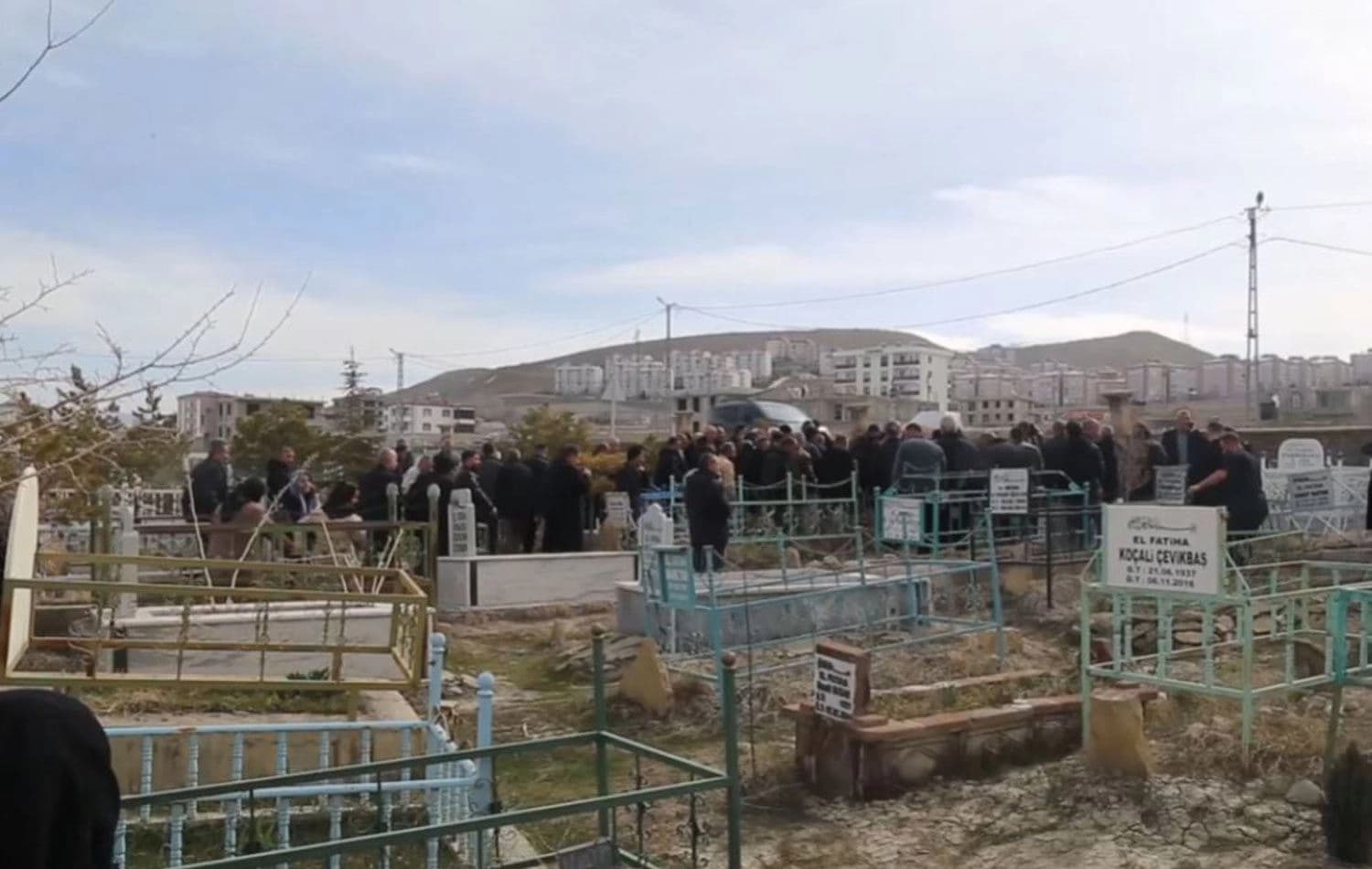 Rojhat Babat Van'da toprağa verildi.