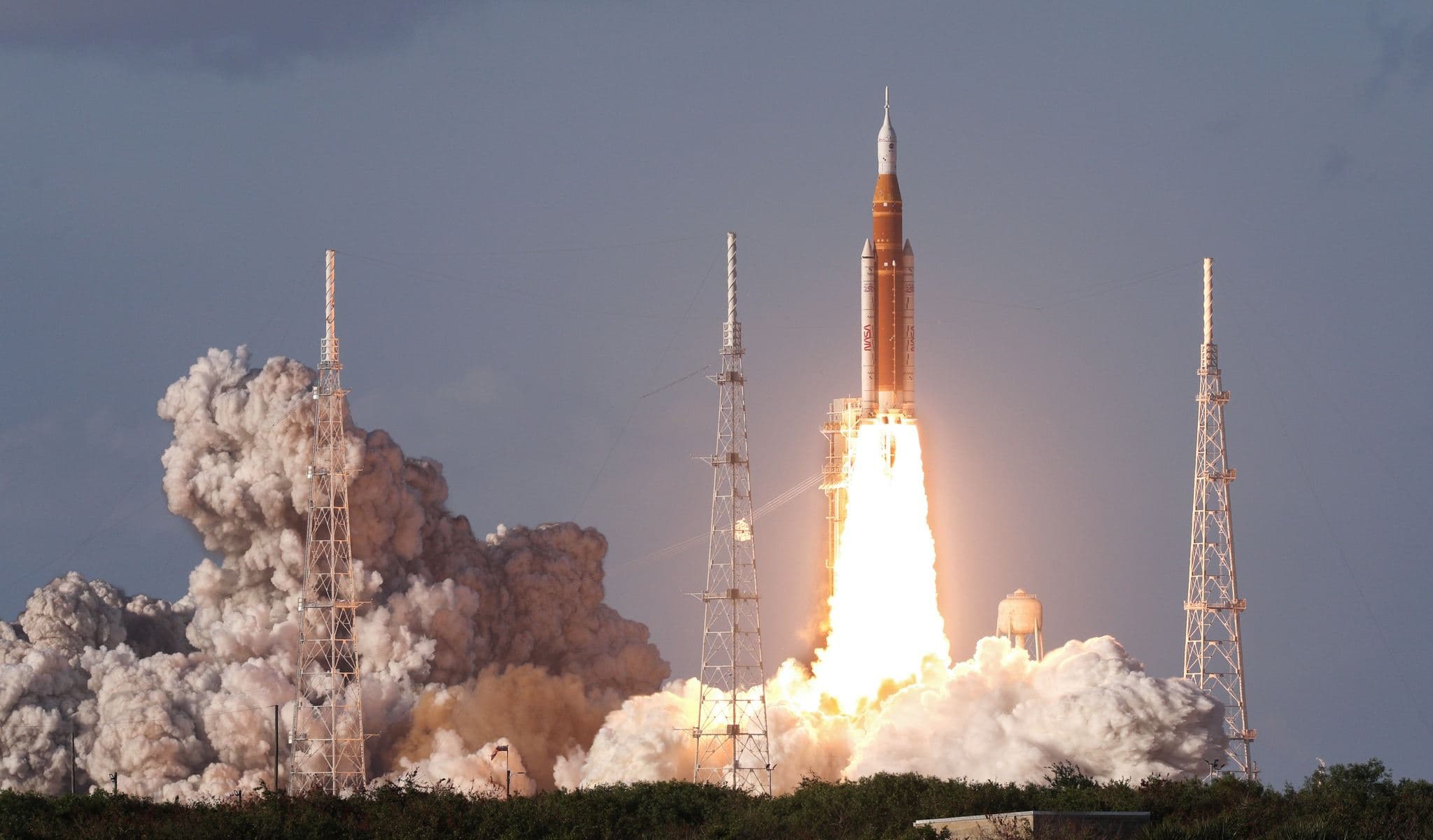 Four astronauts blasted off aboard a massive NASA rocket April 1 on a long-anticipated journey around the Moon, the first crewed lunar flyby in more than 50 years. Photo: AFP