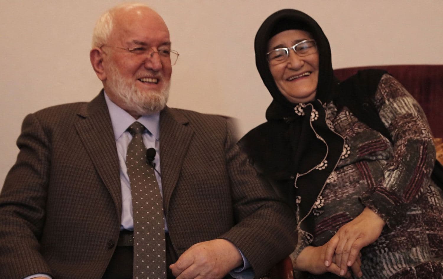 Geçtiğimiz yıl eşini kaybeden Diyanet İşleri eski Başkan Yardımcısı ilahiyatçı Necmettin Nursaçan, 86 yaşında yeniden evlendi.