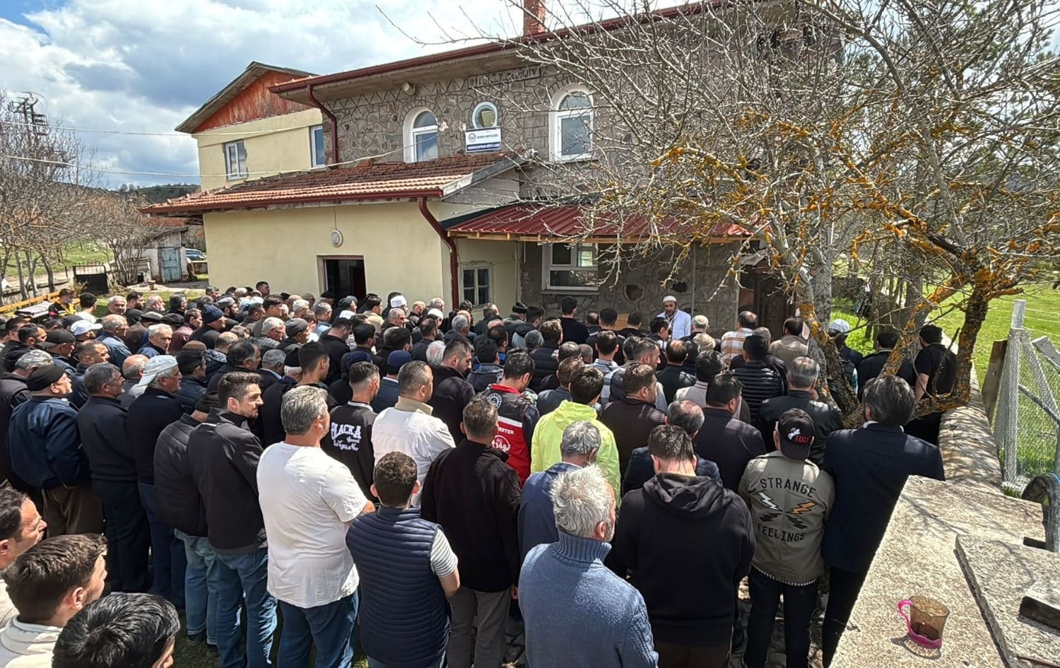 Bolu'nun Gerede ilçesinde annesi tarafından öldürüldüğü belirtilen iki aylık bebeğin cenazesi defnedildi. / Foto: AA