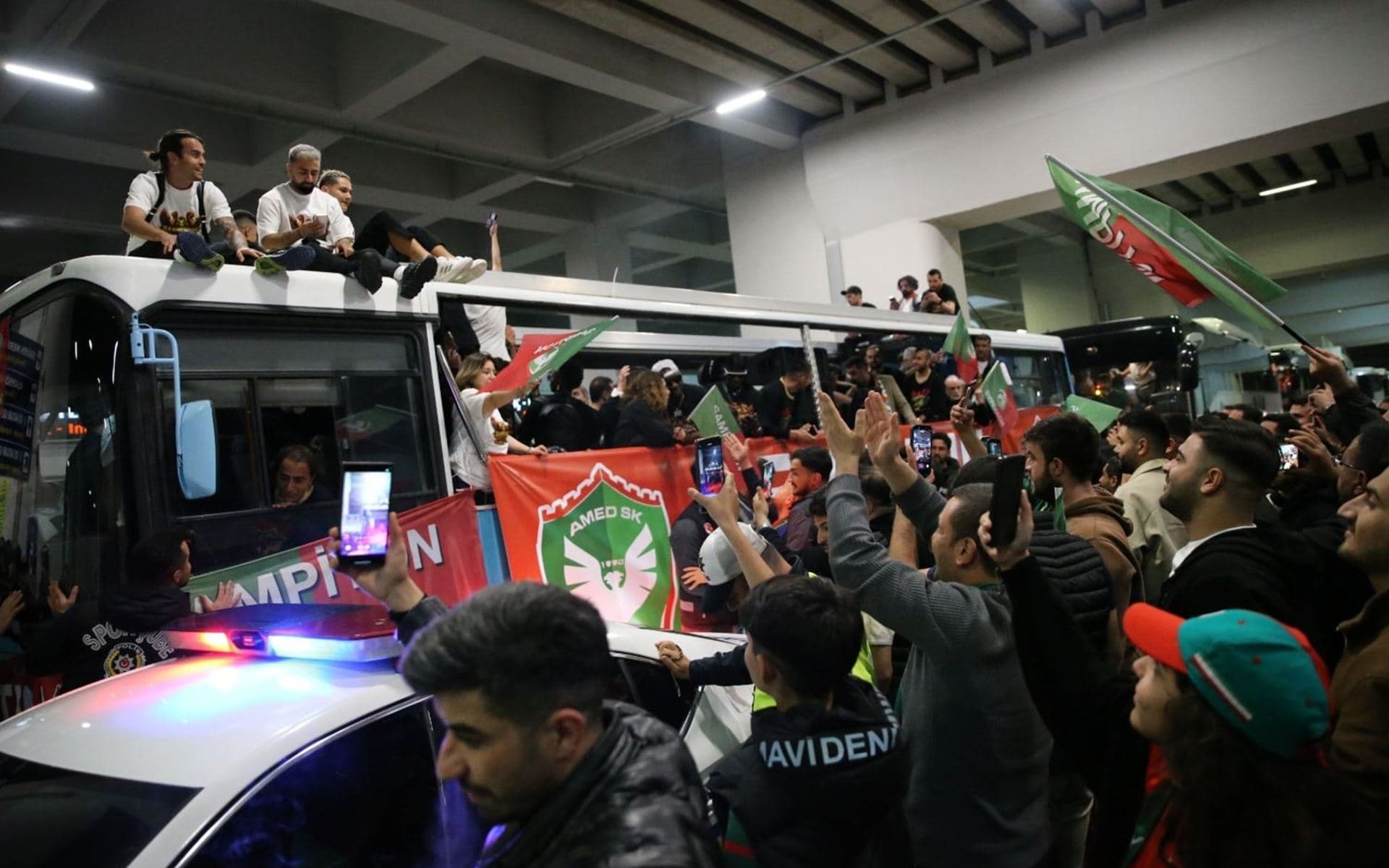 Bi hezaran kes li qadan bûn / Wêne: AA