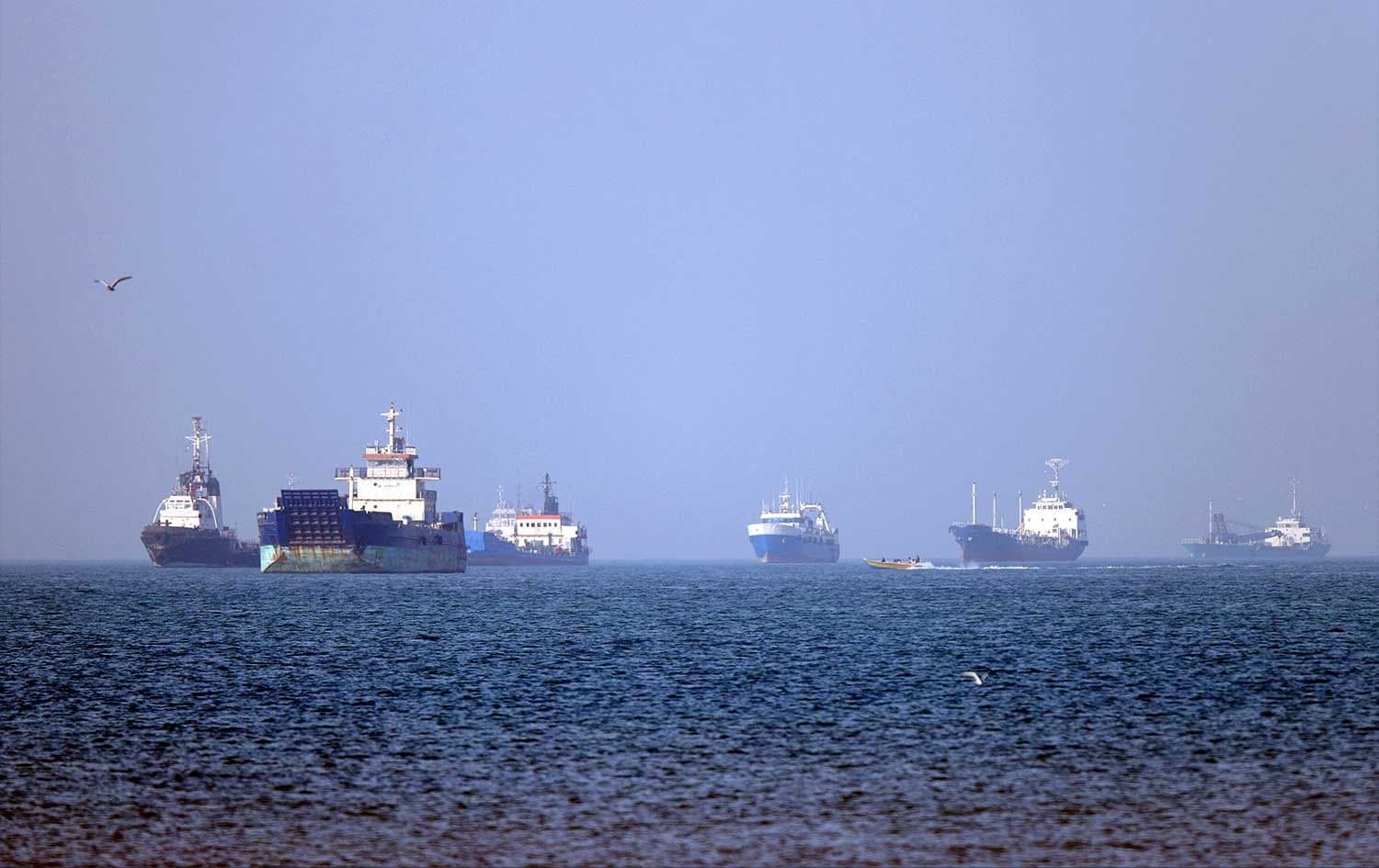 In this picture obtained from Iran's ISNA news agency on May 4, 2026, vessels are pictured anchored in the Strait of Hormuz off Bandar Abbas in southern Iran. Photo: AFP