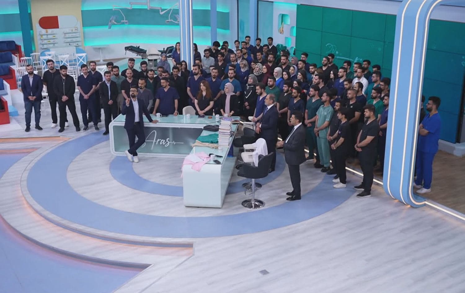 پزیشکانی گەنج لەنێو بەرنامەی دکتۆر ئاراس کۆبوونەتەوە