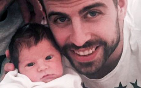 یەکەمین وێنەی تەواوی منداڵەکەی شاکیرا و پێکی