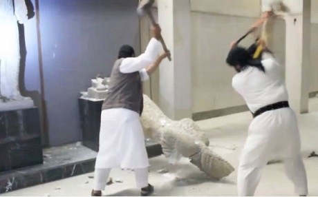 FLAŞ/MUSUL – Müzeye balyozla dalan sağlık memuru!