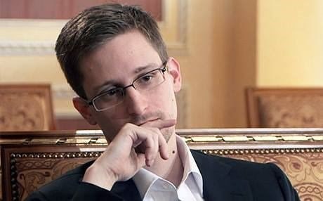 Edward Snowden dixwaze vegere Amerîkayê