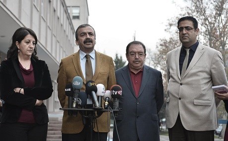 Peyama Ocalan a Newrozê gihîşt destê HDPê