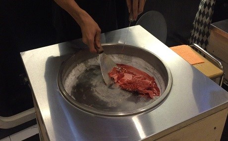 VİDEO – Bu da Tayland dondurması