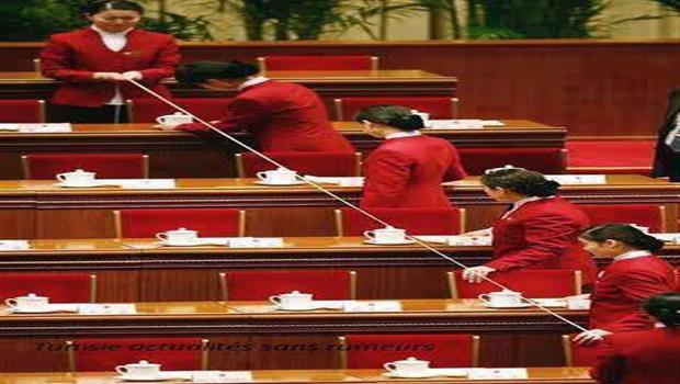 ڕێکدانانی کوپی قاوە لە پەرلەمانی یابان دا.