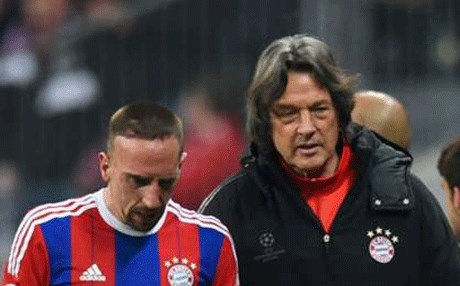 پێكانى یاریزانانى به‌ خوێنى گۆلك و بزن چاره‌سه‌ر ده‌كرد