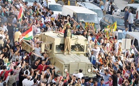 Li Rojava xelk ji bo pêşmerge xemgîn e