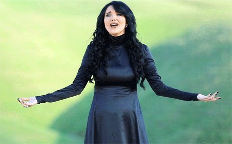 Fars sanatçıdan Kürtçe marş