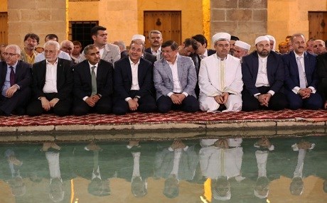 Davûtoglu mewlûda kurdî guhdar kir