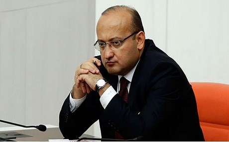 Akdoğan: HDP sürecinin ancak filmini yapar