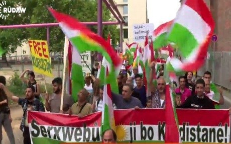 Kurdên Almanya: Bila Almanya pişta serxwebûna Kurdistanê bigire