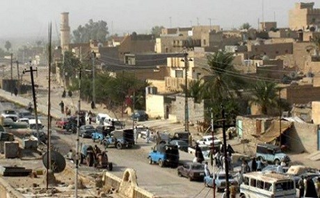 Milîsên şîe zeviyên kurdan dişewitînin