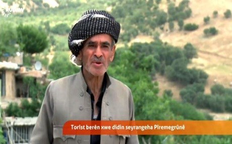 Fatîheyê li ser gora pîrê zerdeştiyan, Pîremegrûn dixwînin