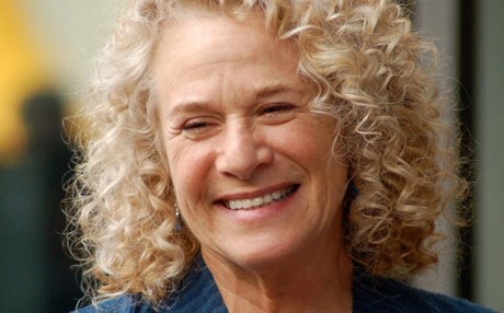 خەڵاتی کێنەدی بە کارۆل کینگ بەخشرا