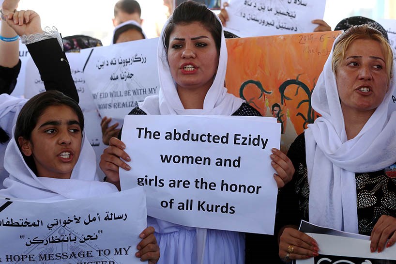 Hewlêr- Kurdên êzîdî di salvegera komkujiya Şingalê de xwepêşandan kirin