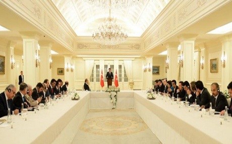 Davûtoglu: Eger em Ocalan jî berdin PKK wî guhdar nake!