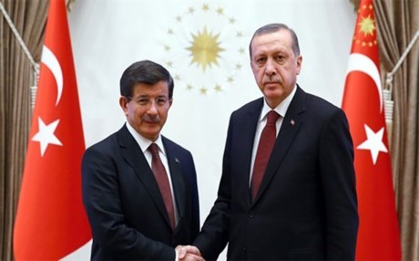 Davutoglu erka avakirina hikûmetê li Erdogan vegerand