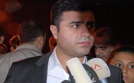 Demirtaş’tan Bakan Yıldız’a: Dağlıca’da nöbet tut!