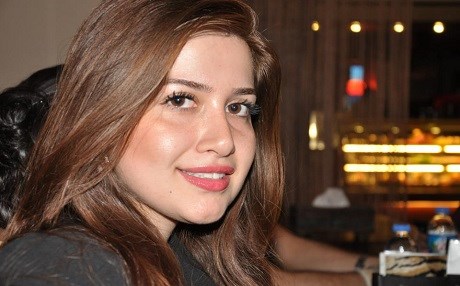 Kürt aktivistten saç bağışı