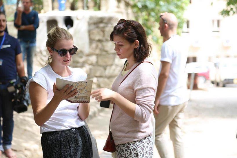 FOTO - Yabancı sinemacılar Laleş Mabedi'nde